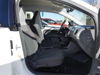 Gebraucht VW e-up! Style 61 kW (83 PS) 2023 Kleinwagen