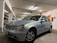 Gebraucht Mercedes C200 Elegance 163 PS (119 kW) 2001 Nuance blau Limousine