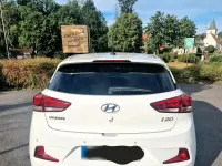 Gebraucht Hyundai i20 101 PS (74 kW) 2015 Weiß Coupé