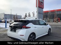Gebraucht Nissan Leaf Tekna 110 kW (150 PS) 2018 Pearl white pearleffekt/dach black met Kleinwagen
