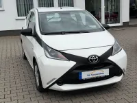 Używany Toyota Aygo 69 KM (50 kW) 2016 Biały Hatchback