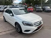 Gebraucht Mercedes A180 122 PS (89 kW) 2014 Weiß Kleinwagen