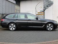 Gebraucht BMW 520 190 PS (139 kW) 2022 Black saphire Kombi
