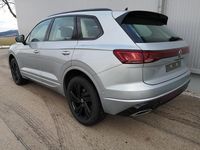 Neu VW Touareg Edition 330 PS (242 kW) 2026 Oystersilber metallic SUV