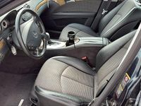 Gebraucht Mercedes E220 Avantgarde 150 PS (110 kW) 2006 Blau Limousine