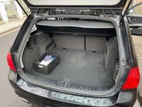 Gebraucht BMW 318 143 PS (105 kW) 2010 Schwarz Kombi