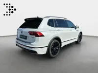 Gebraucht VW Tiguan Allspace R-line 190 PS (139 kW) 2023 Oryxweiß perlmutteffekt SUV