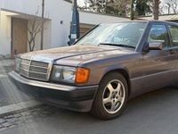 Second-hand Mercedes 190 122 CP (89 kW) 1993 Mov Berlinǎ