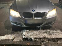 Gebraucht BMW 320 170 PS (125 kW) 2009 Braun Limousine