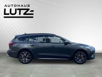 Neu Ford Focus Active X 155 PS (114 kW) 2025 Grau (magnetic metallic) Limousine