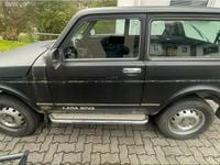 Second-hand Lada niva 83 CP (61 kW) 2012 Negru SUV