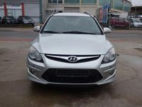 Gebraucht Hyundai i30 Classic 109 PS (80 kW) 2012 Silber Kombi