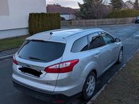 Gebraucht Ford Focus Titanium 125 PS (91 kW) 2011 Silber Limousine