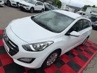 Gebraucht Hyundai i30 Trend 110 PS (80 kW) 2017 Weiß Kombi