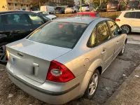 Usado Ford Focus Sport 101 CV (74 kW) 2006 Gris Berlina