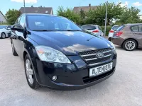 Usado Kia Ceed EX 122 CV (89 kW) 2008 Negro Utilitario