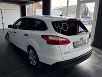 Gebraucht Ford Focus Ambiente 101 PS (74 kW) 2014 Weiß Kombi