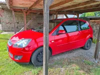 Gebraucht Ford Fiesta Ambiente 60 PS (44 kW) 2008 Rot Kleinwagen