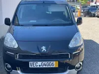 Gebraucht Peugeot Partner Tepee Active 98 PS (72 kW) 2012 Schwarz Van / Kleinbus