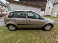 Używany Ford Fiesta 60 KM (44 kW) 2004 Złoty Hatchback