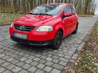Gebraucht VW Fox 54 PS (39 kW) 2011 Rot Kleinwagen