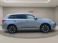 Gebraucht Mitsubishi Outlander P-HEV 203 PS (149 kW) 2017 Grau SUV