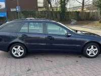 Gebraucht Mercedes C180 143 PS (105 kW) 2004 Blau Kombi