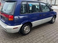 Gebraucht Mitsubishi Space Runner 122 PS (89 kW) 1998 Blau Van / Kleinbus