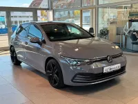 Gebraucht VW Golf VIII Life 150 PS (110 kW) 2020 Mondsteingrau Limousine