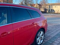 Gebraucht Opel Astra Sport 165 PS (121 kW) 2011 Rot Kombi