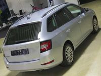 Gebraucht Skoda Fabia Ambition 95 PS (69 kW) 2021 Brilliant silver (metallic) Kombi