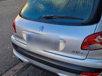 Gebraucht Peugeot 206+ 75 PS (55 kW) 2010 Silber Kleinwagen