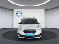 Gebraucht Opel Combo Edition 120 PS (88 kW) 2017 Weiß Van / Kleinbus