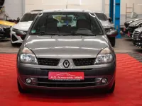 Gebraucht Renault Clio II 75 PS (55 kW) 2003 Grau Kleinwagen