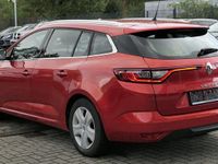 Gebraucht Renault Mégane GrandTour Experience 132 PS (97 kW) 2016 Rot Kombi