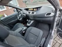 Gebraucht Renault Grand Scénic III Dynamique 131 PS (96 kW) 2010 Silber Van / Kleinbus
