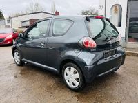 Gebraucht Toyota Aygo Basis 68 PS (50 kW) 2010 Grau Kleinwagen