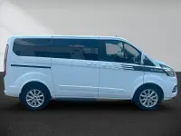 Gebraucht Ford Tourneo Titanium 131 PS (96 kW) 2021 Weiß Van / Kleinbus
