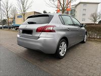 Gebraucht Peugeot 308 131 PS (96 kW) 2014 Grau Limousine
