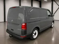 Gebraucht VW Transporter 102 PS (75 kW) 2017 Grau Van