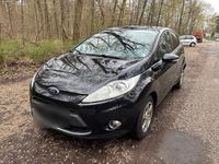 Gebraucht Ford Fiesta 95 PS (69 kW) 2011 Schwarz Kleinwagen