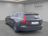 Gebraucht Volvo V60 Core 197 PS (144 kW) 2024 Platinum grey Kombi
