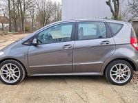Gebraucht Mercedes A200 140 PS (102 kW) 2012 Grau Kleinwagen