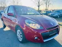 Gebraucht Renault Clio II Dynamique 75 PS (55 kW) 2011 Rot dyna Kleinwagen