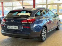 Gebraucht Hyundai i30 136 PS (100 kW) 2018 Blau Kombi