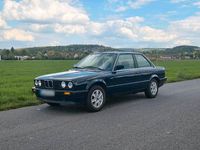 Używany BMW 320 129 KM (94 kW) 1987 Niebieski Coupe