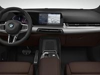 Gebraucht BMW 220 Active Tourer Luxury Line 163 PS (119 kW) 2025 Weiß Van / Kleinbus