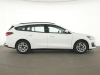 Used Ford Focus Cool & Connect 101 HP (74 kW) 2022 White Estate