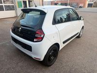 Gebraucht Renault Twingo Experience 69 PS (50 kW) 2017 Weiß Kleinwagen