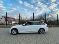 gebraucht BMW 320 d Touring xDrive Aut. Advantage/HU-Service Neu